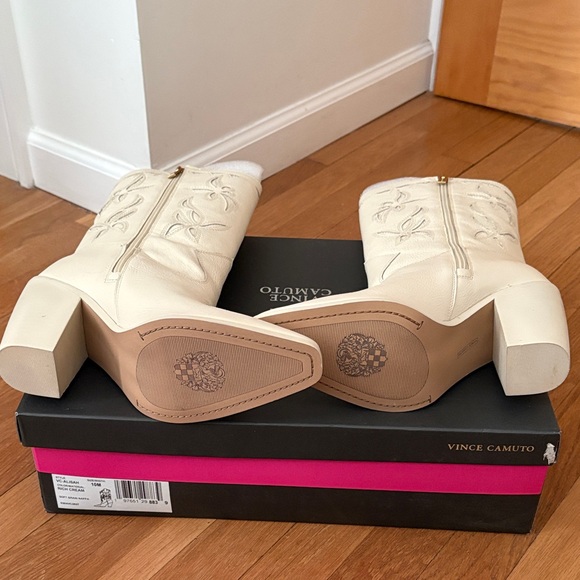 Vince Camuto NWT Alisah Square Toe Western Boot - Picture 7 of 11